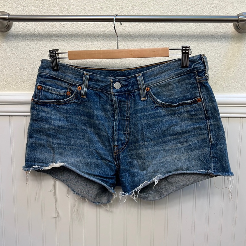 Levi’s 501 denim cutoff shorts